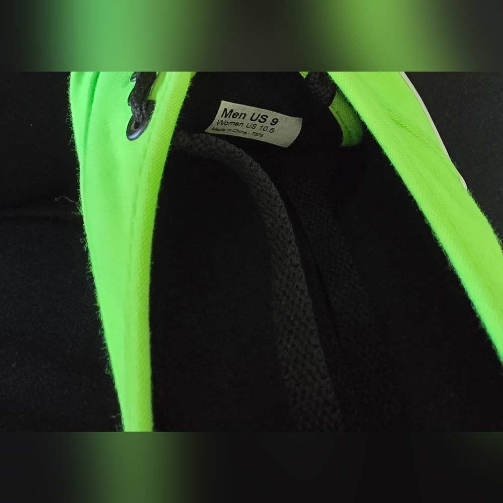 Vans Off The Wall Bright Neon Green Men's 9 Womens 10.5 - Picture 6 of 7